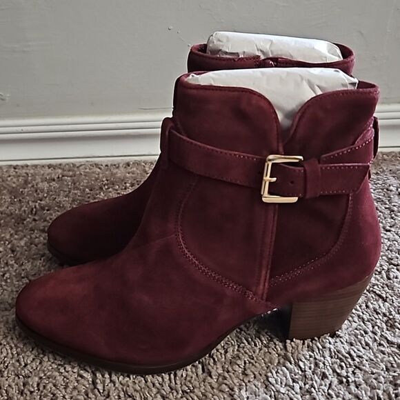 Diba Sleek Ankle Bootie in burgundy – 8.5 - Picture 3 of 9